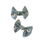 Daisy Shoe Bow Clips 